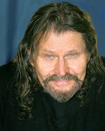 actor Bruce Glover large photo