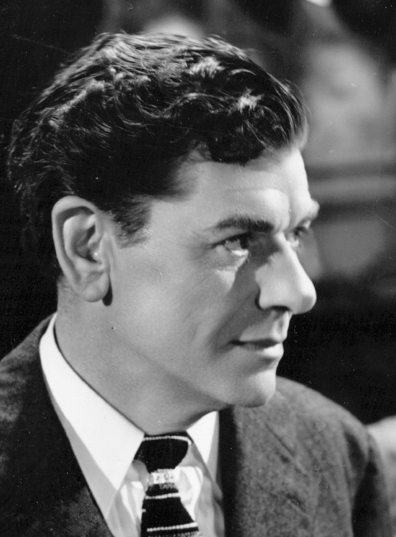 actor André Morell large photo