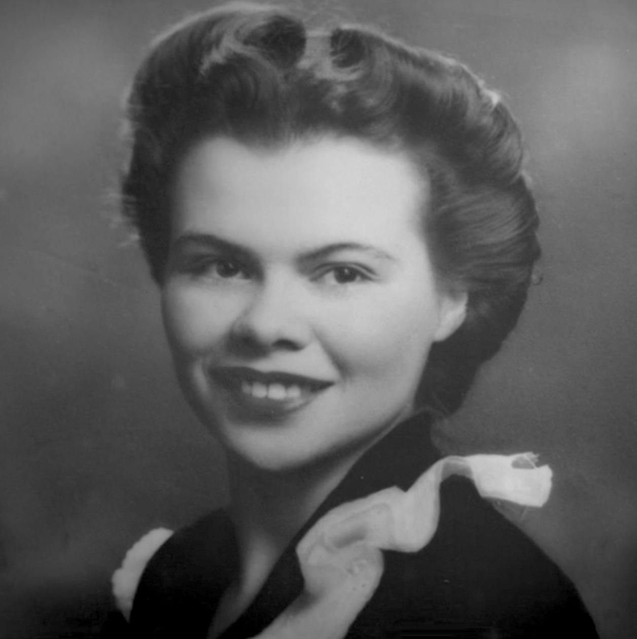 actor Rosemarie 'Dolly' Robertson large photo