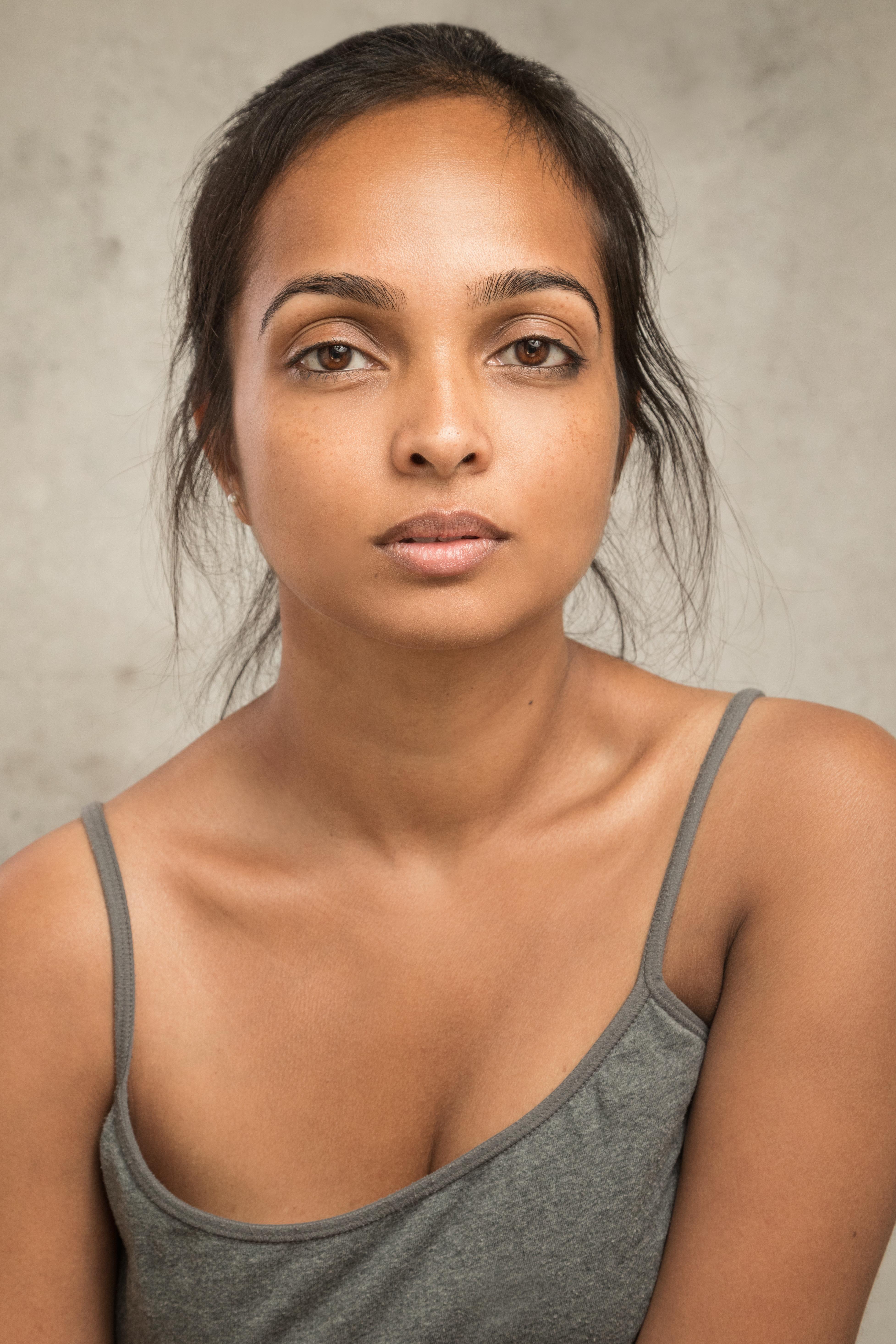 actor Shalini Peiris large photo