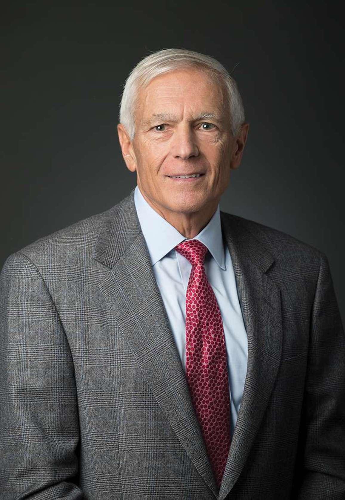 actor Wesley Clark large photo
