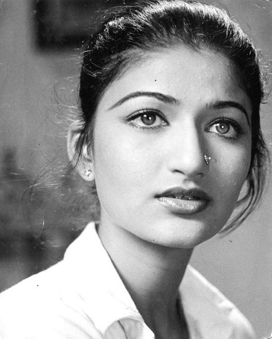 actor Sarika Thakur large photo