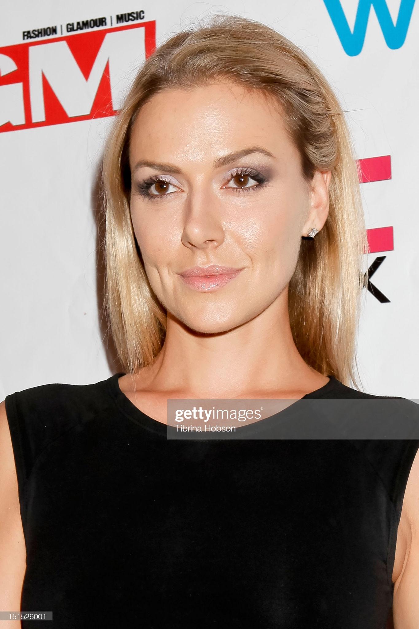 actor Allison McAtee large photo