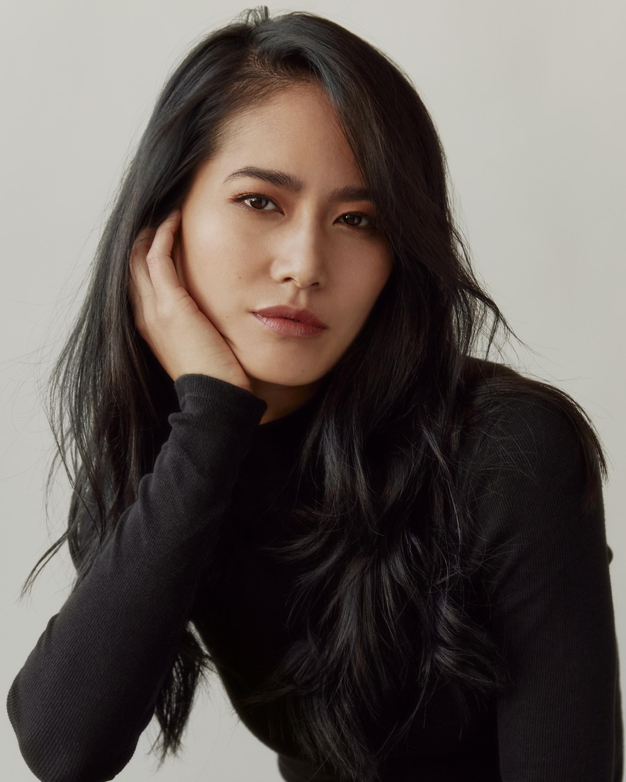 actor Ana Thu Nguyen large photo