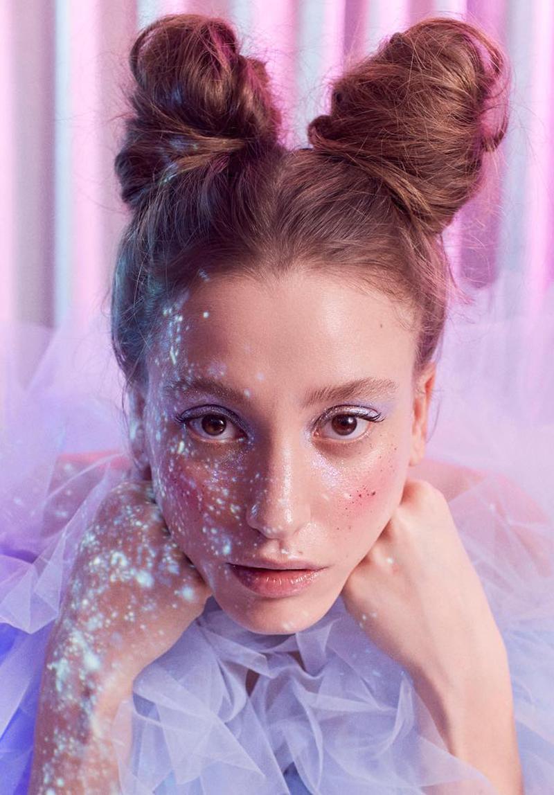 actor Serenay Sarikaya large photo