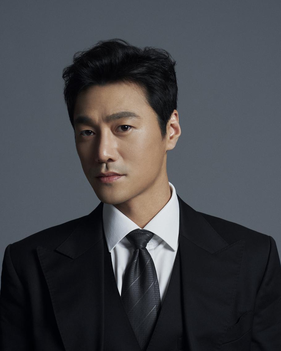 actor Choi Young-joon large photo