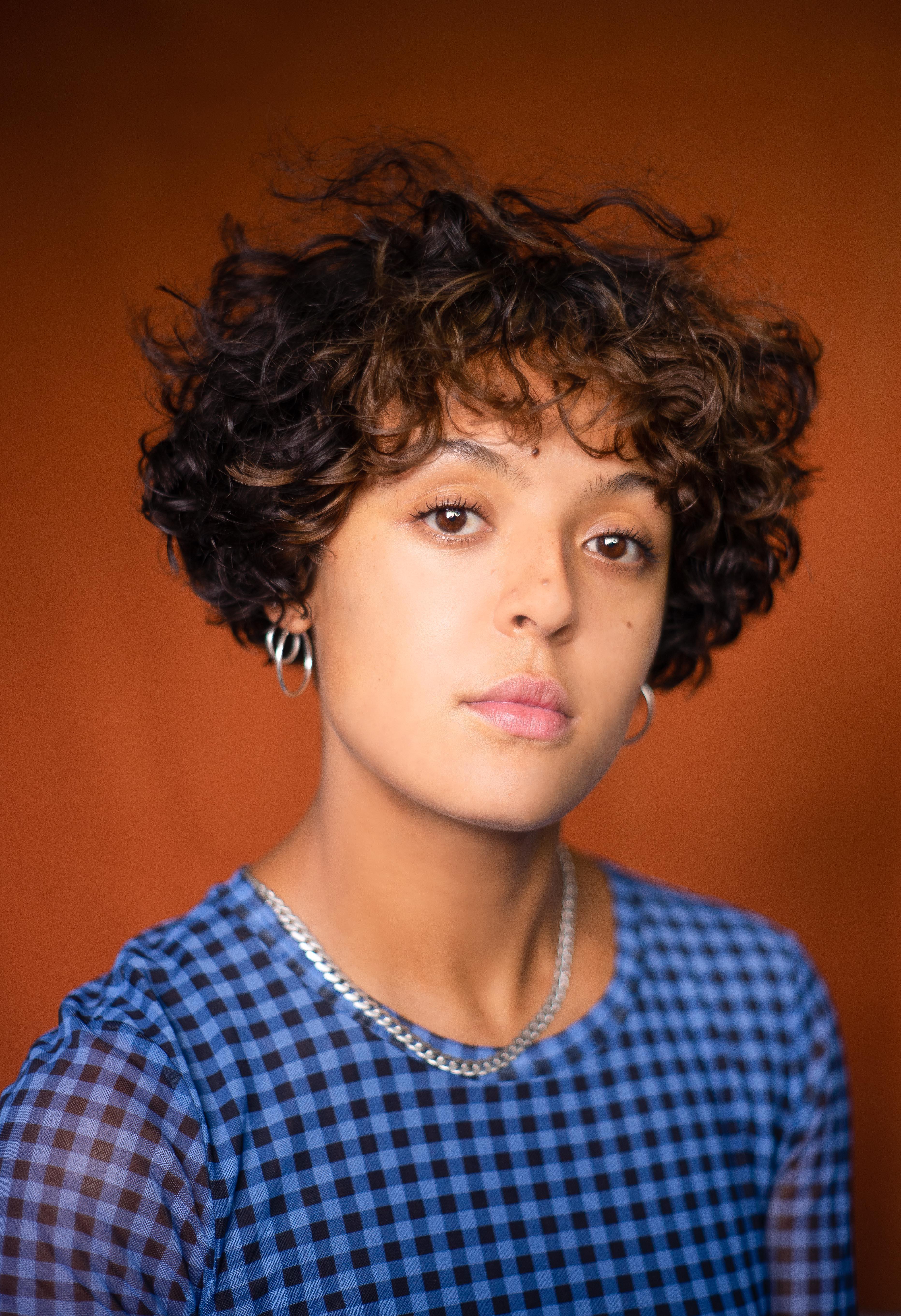actor Cora Kirk large photo
