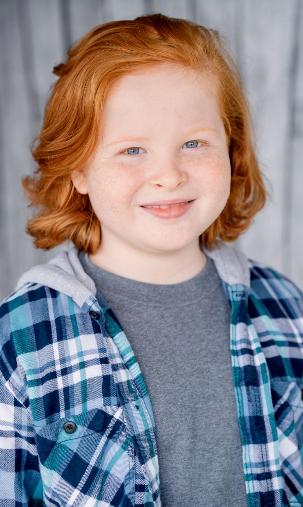 actor Gracen Newton large photo