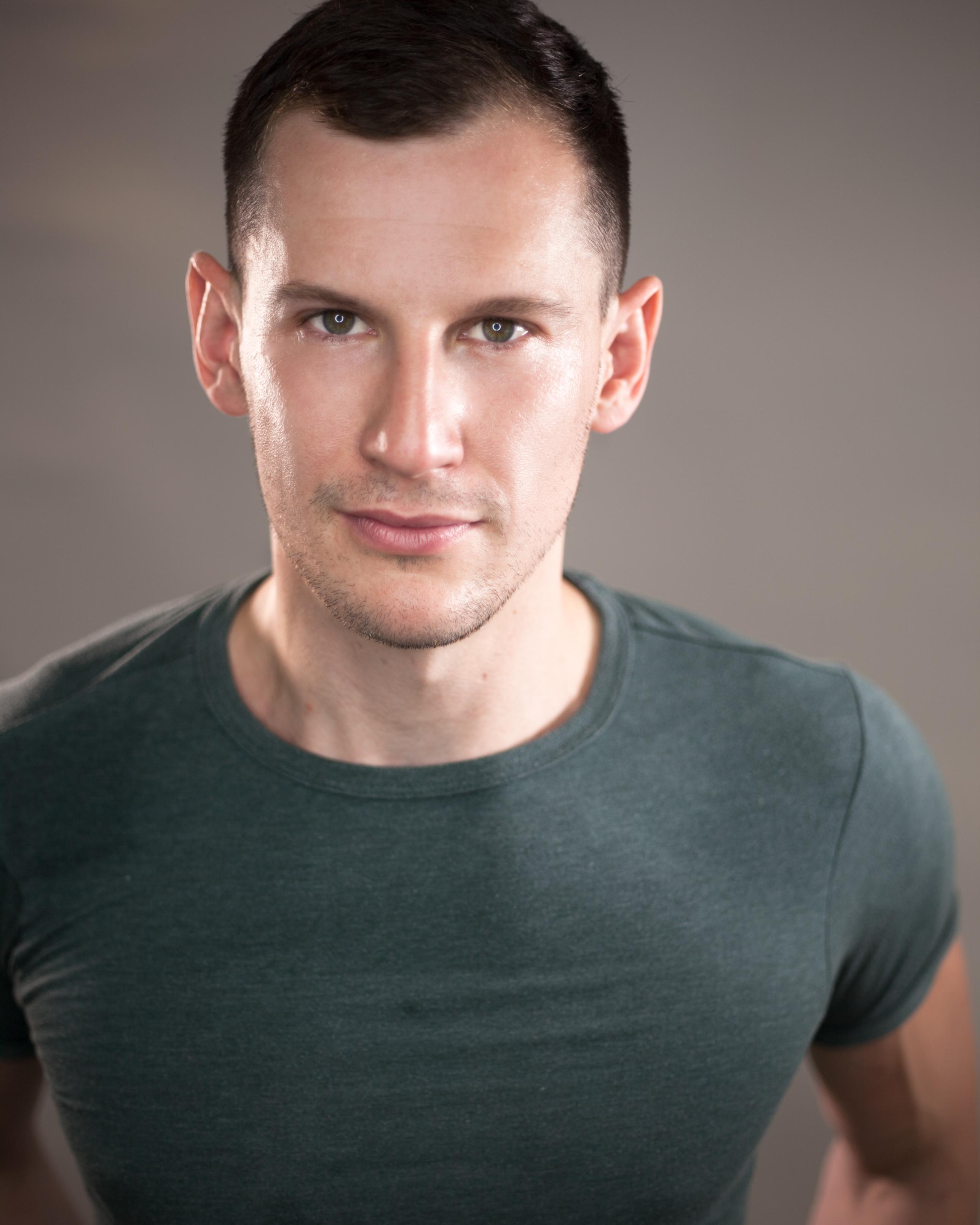 actor Nicholas Anscombe large photo