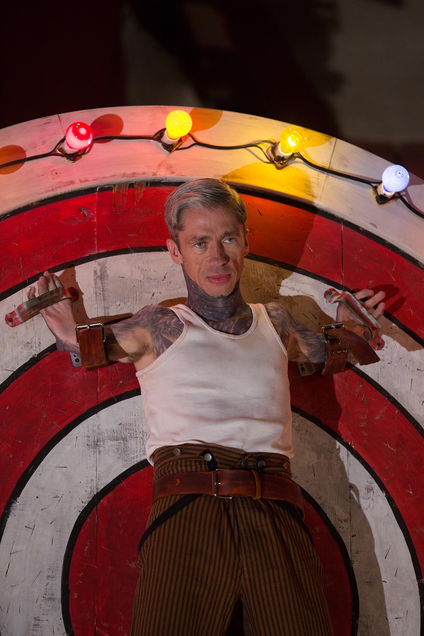 actor Mat Fraser large photo