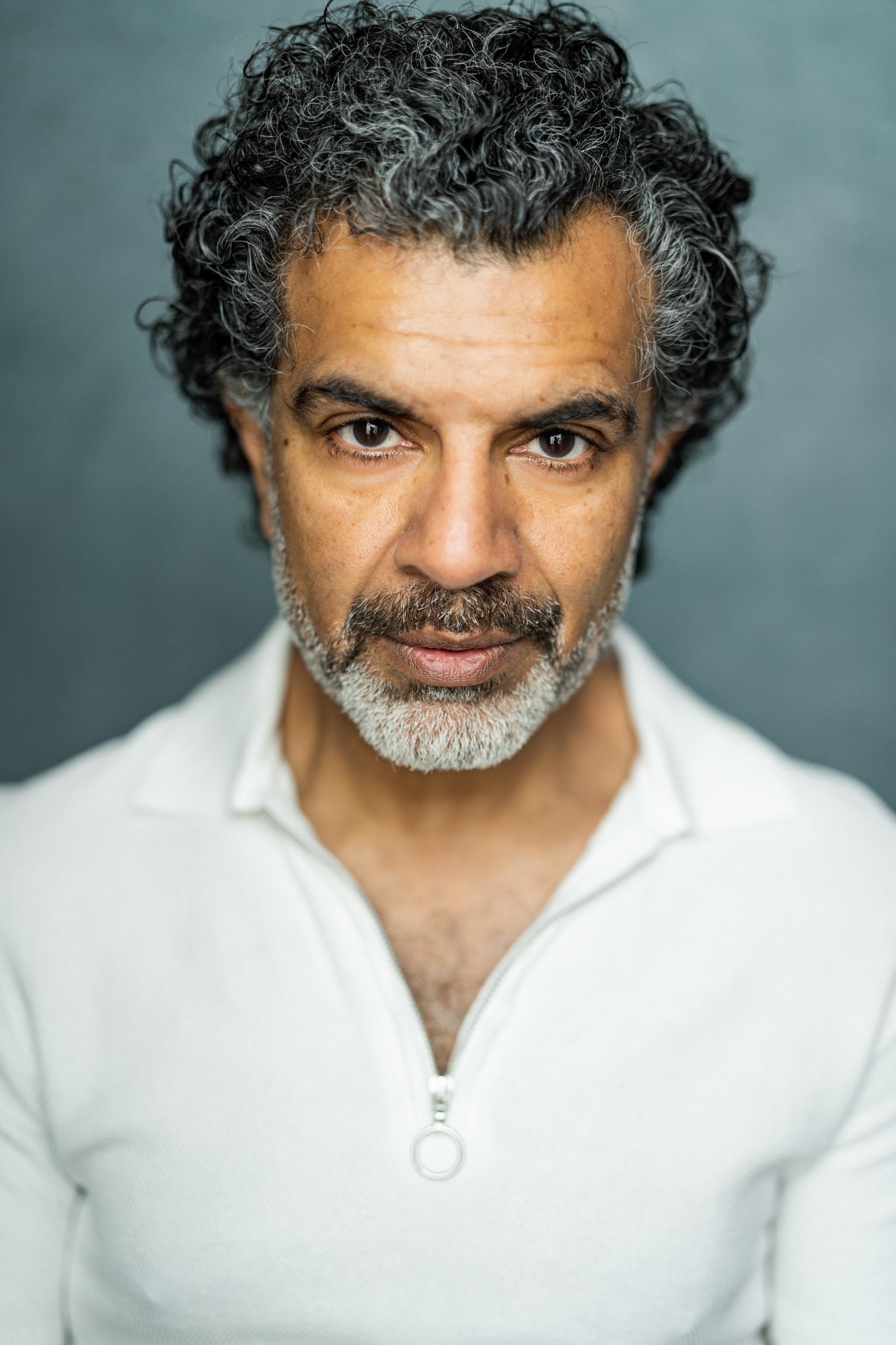 actor Ezra Faroque Khan large photo