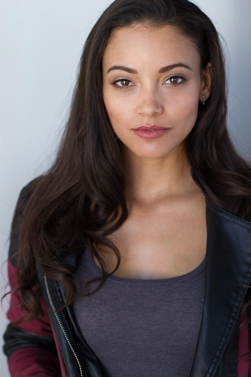 actor Gabrielle Walsh large photo