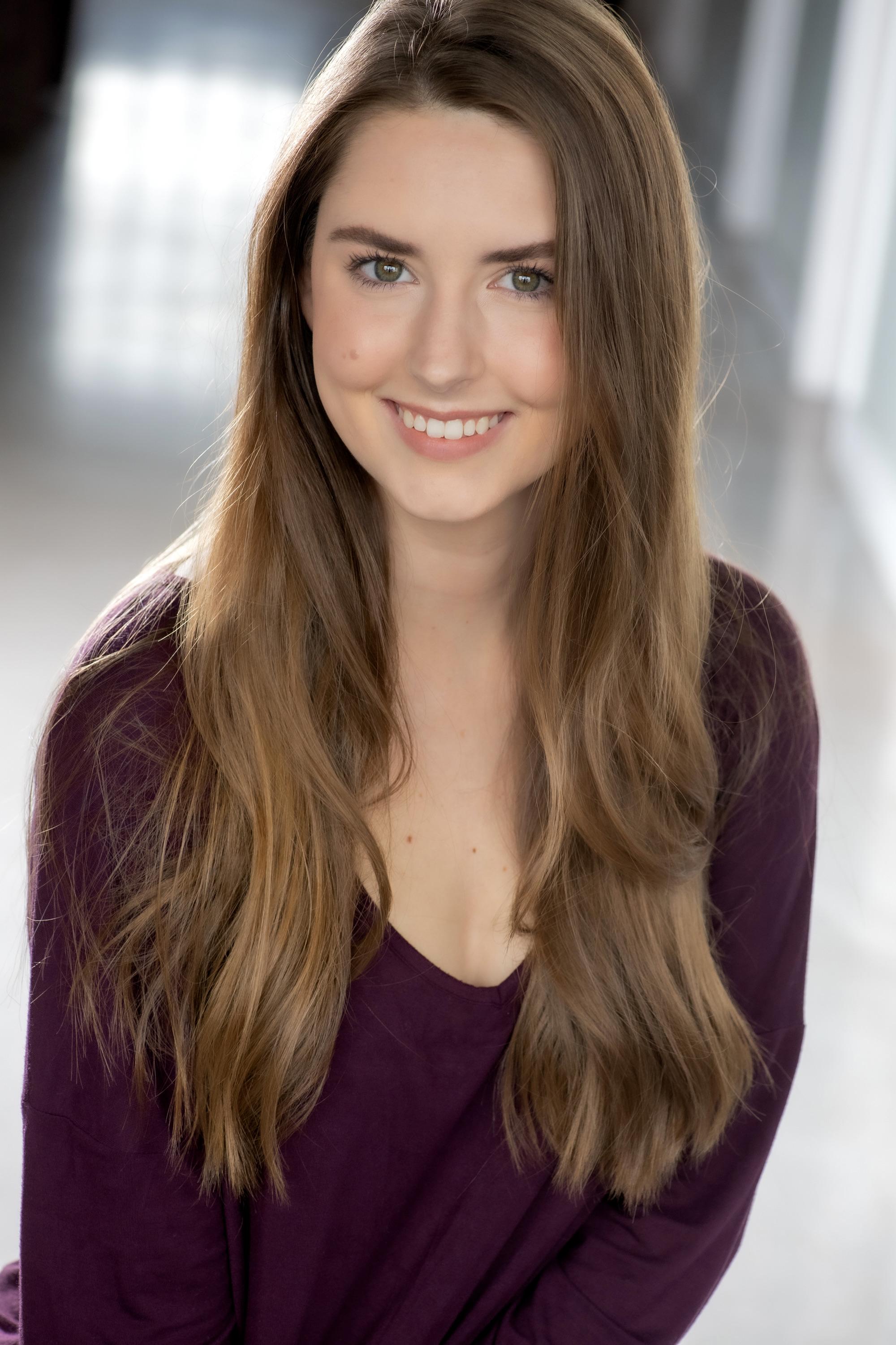 actor Emily Brinks large photo