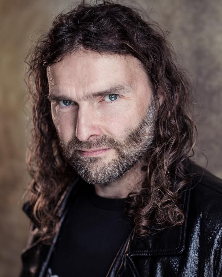 actor Peter Cosgrove large photo