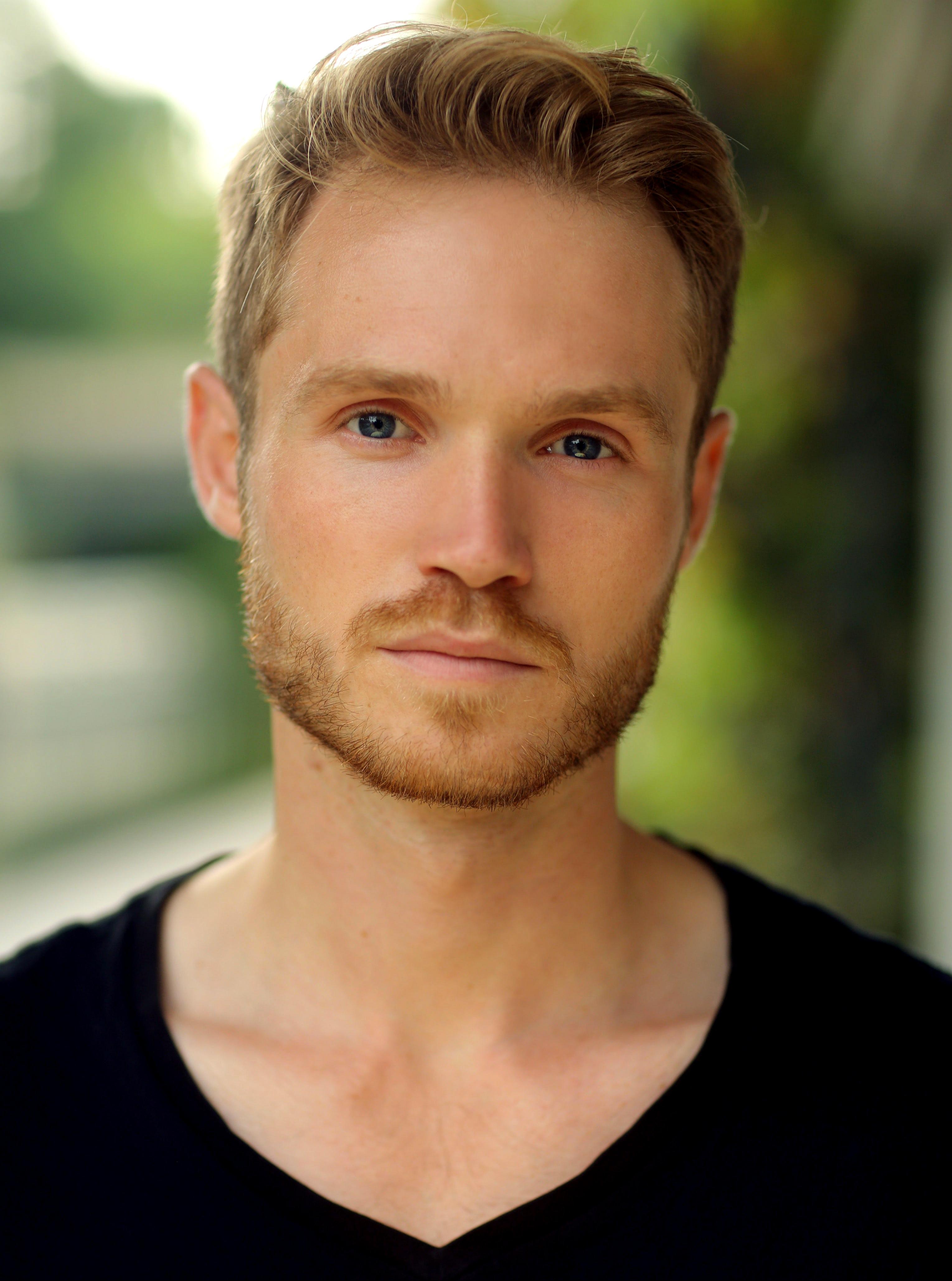 actor Robbie Jarvis large photo