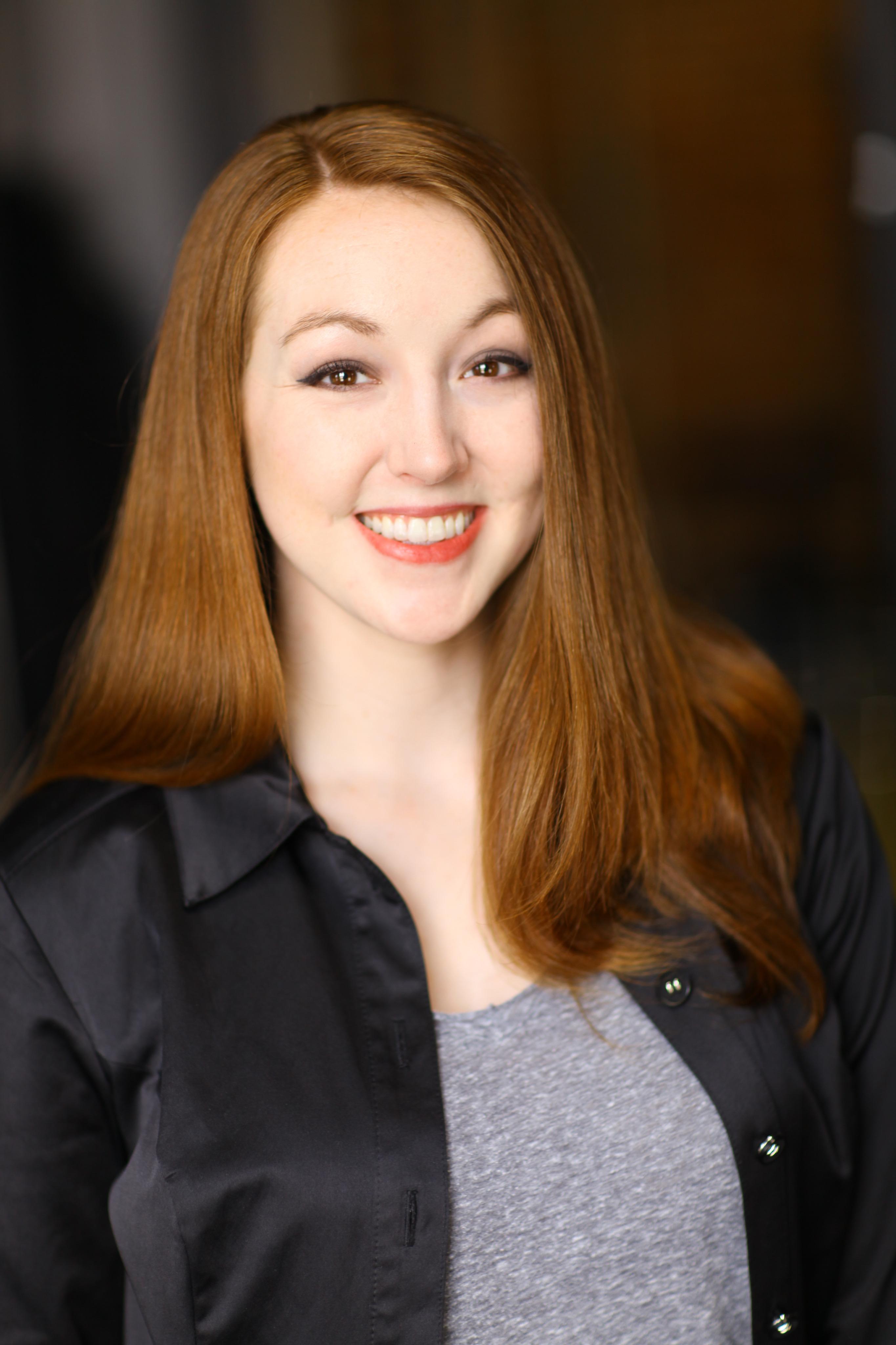 actor Emma Graves large photo