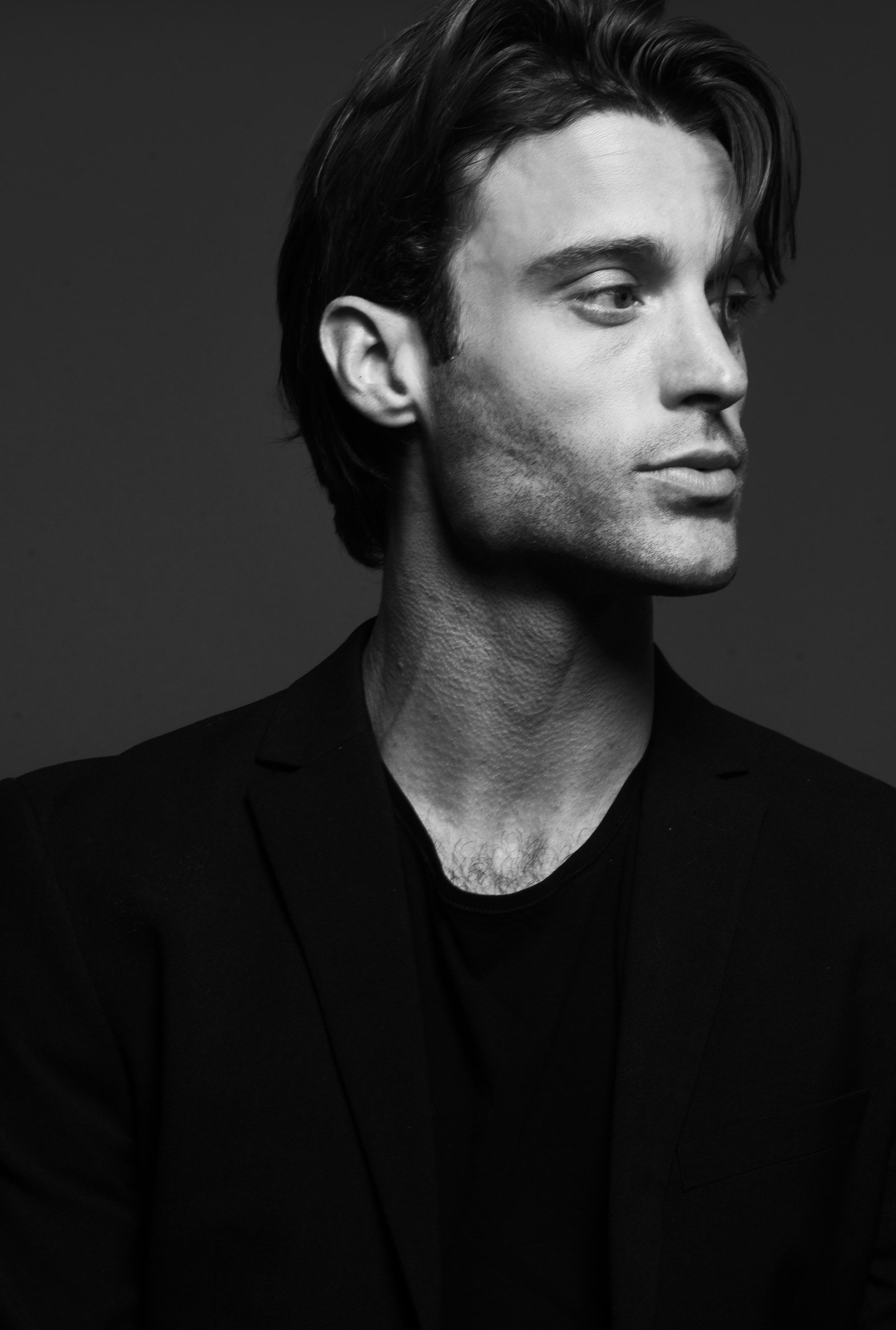actor Jacob Taylor large photo