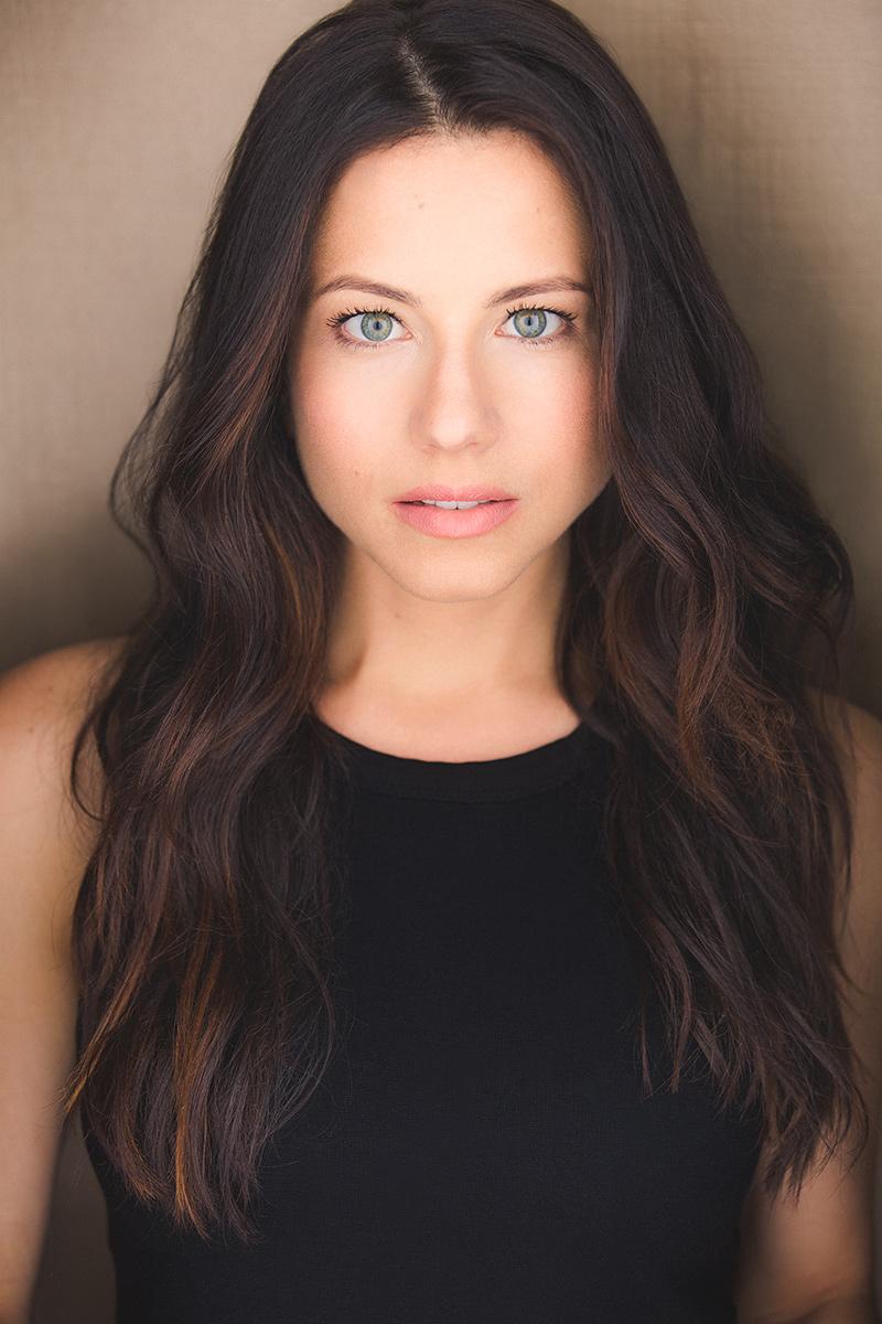 actor Erica LaRose large photo