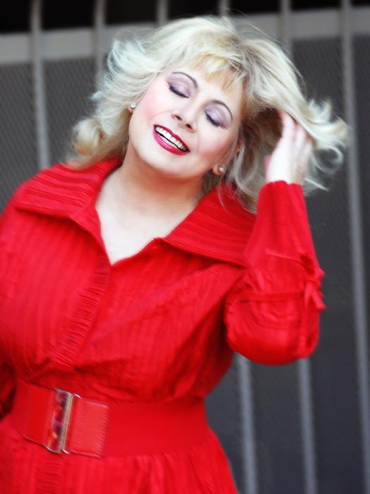 actor Elaine Ballace large photo