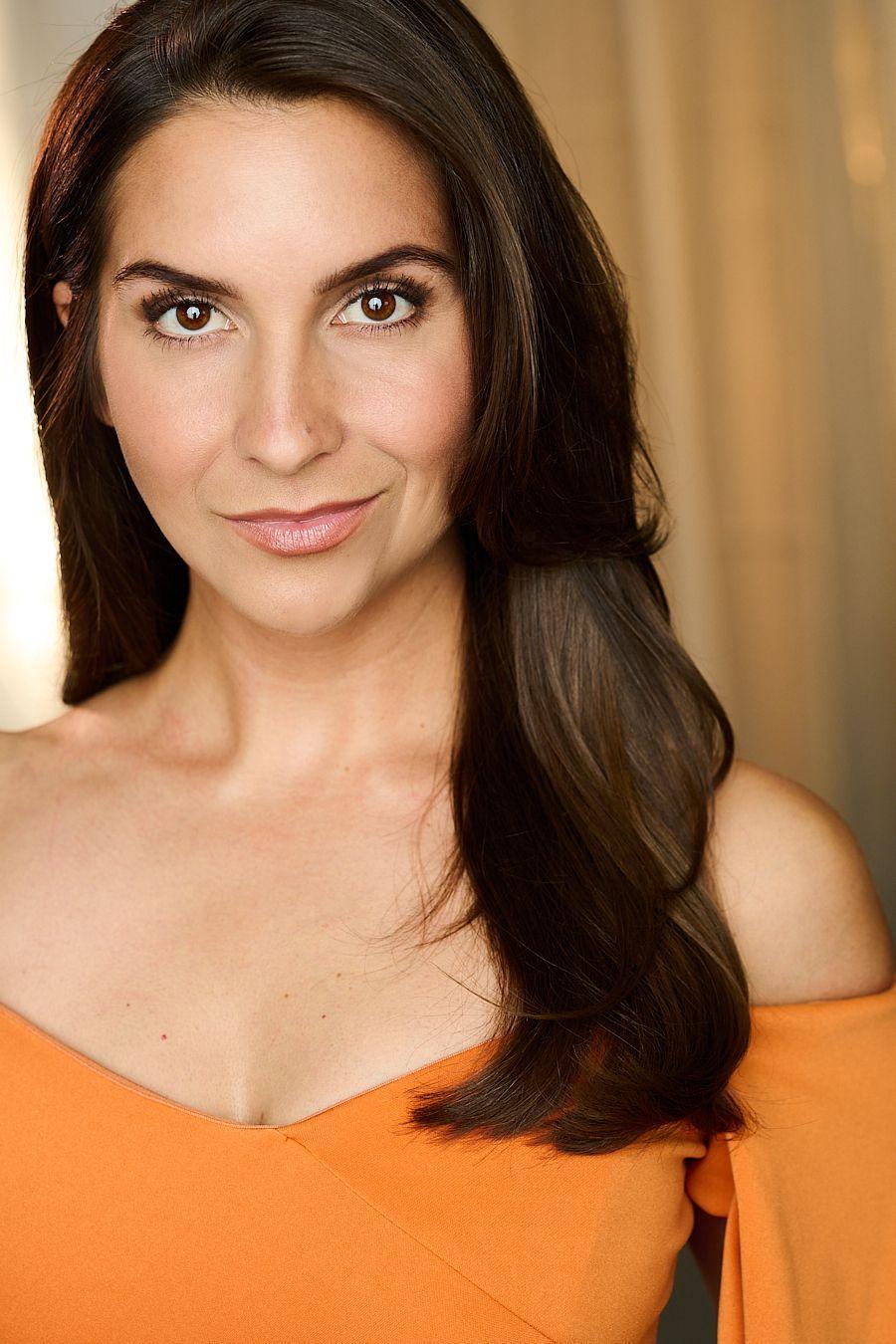 actor Katie Callaway large photo