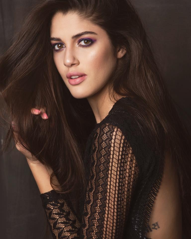 actor Izabelle Leite large photo