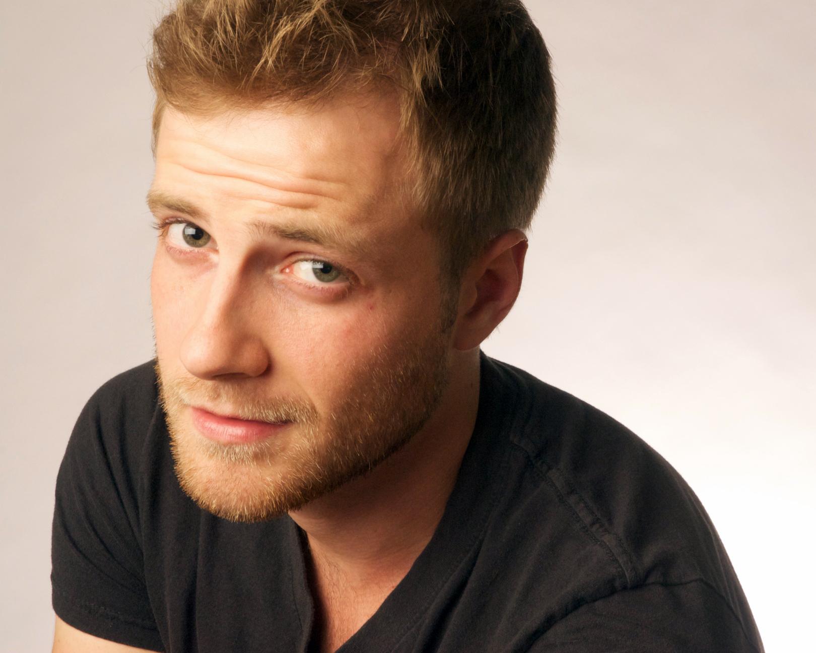 actor Kjartan Hewitt large photo