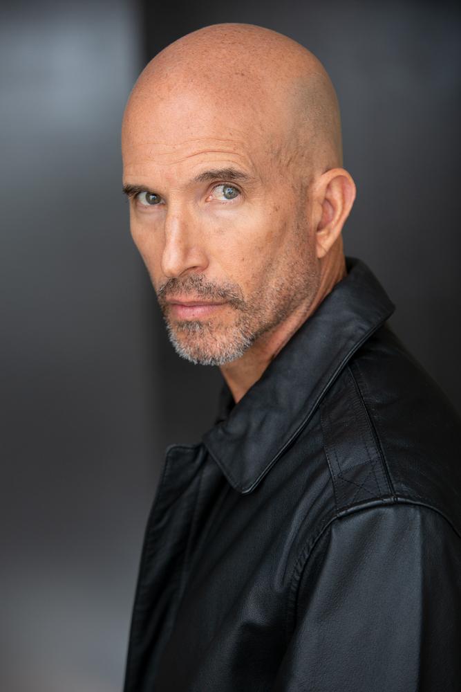 actor Daniel Dasent large photo