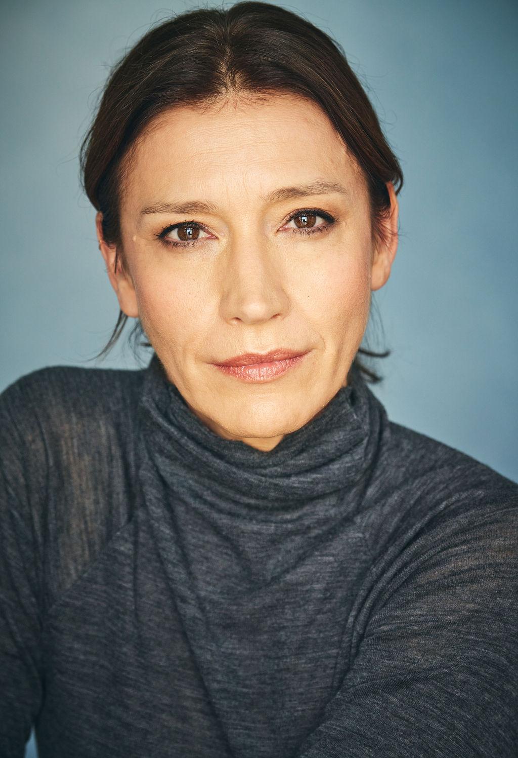 actor Louise Barnes large photo actor Louise Barnes large photo