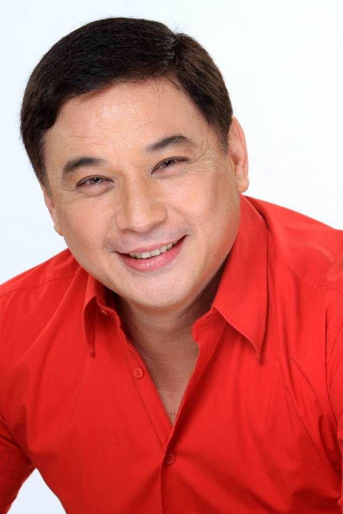 actor Ricky Davao large photo