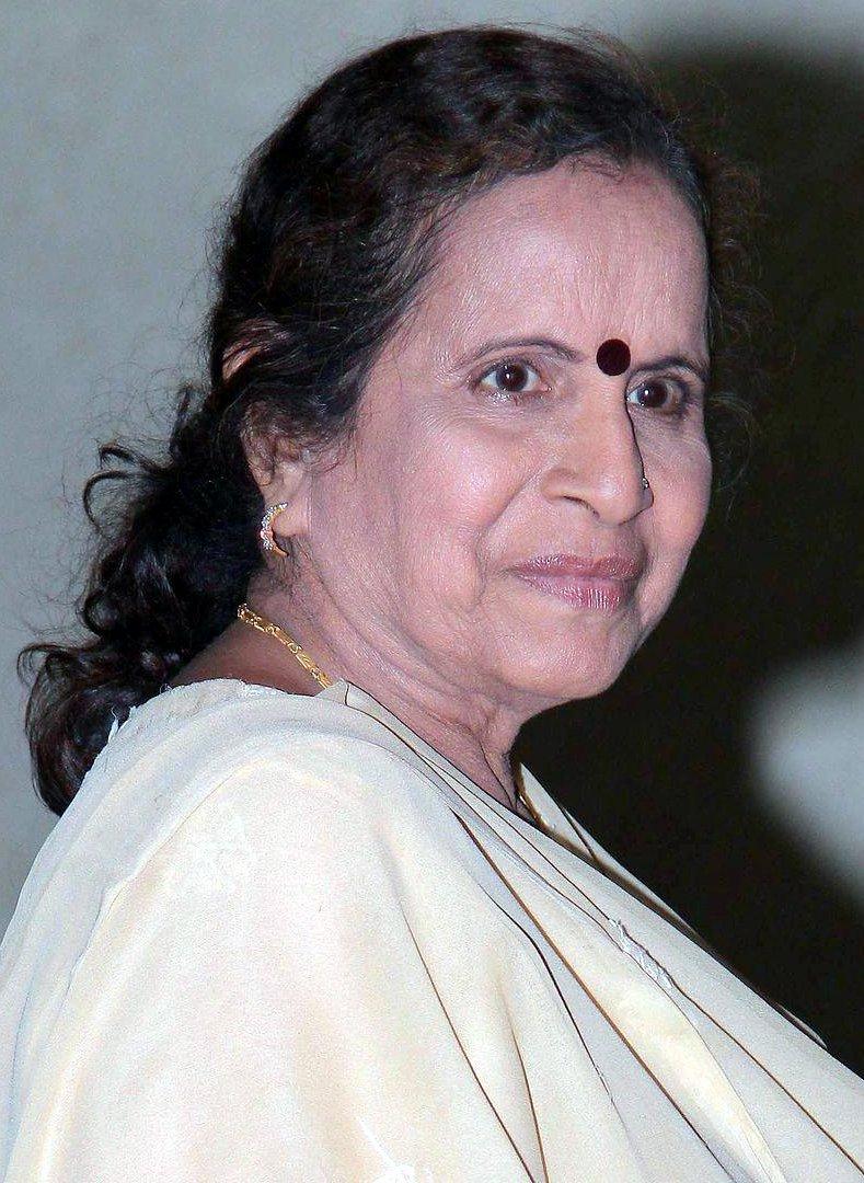actor Usha Nadkarni large photo