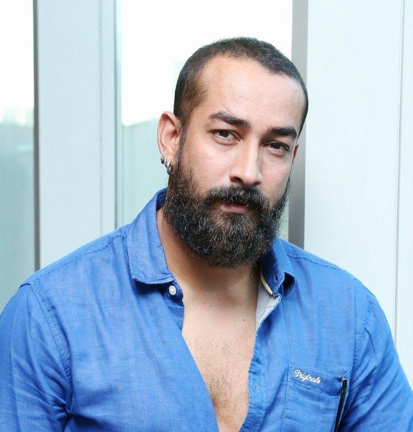 actor Amit Tiwari large photo