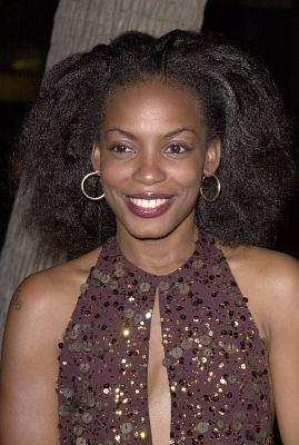 actor Aunjanue Ellis-Taylor large photo
