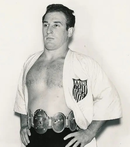 actor Gene LeBell large photo