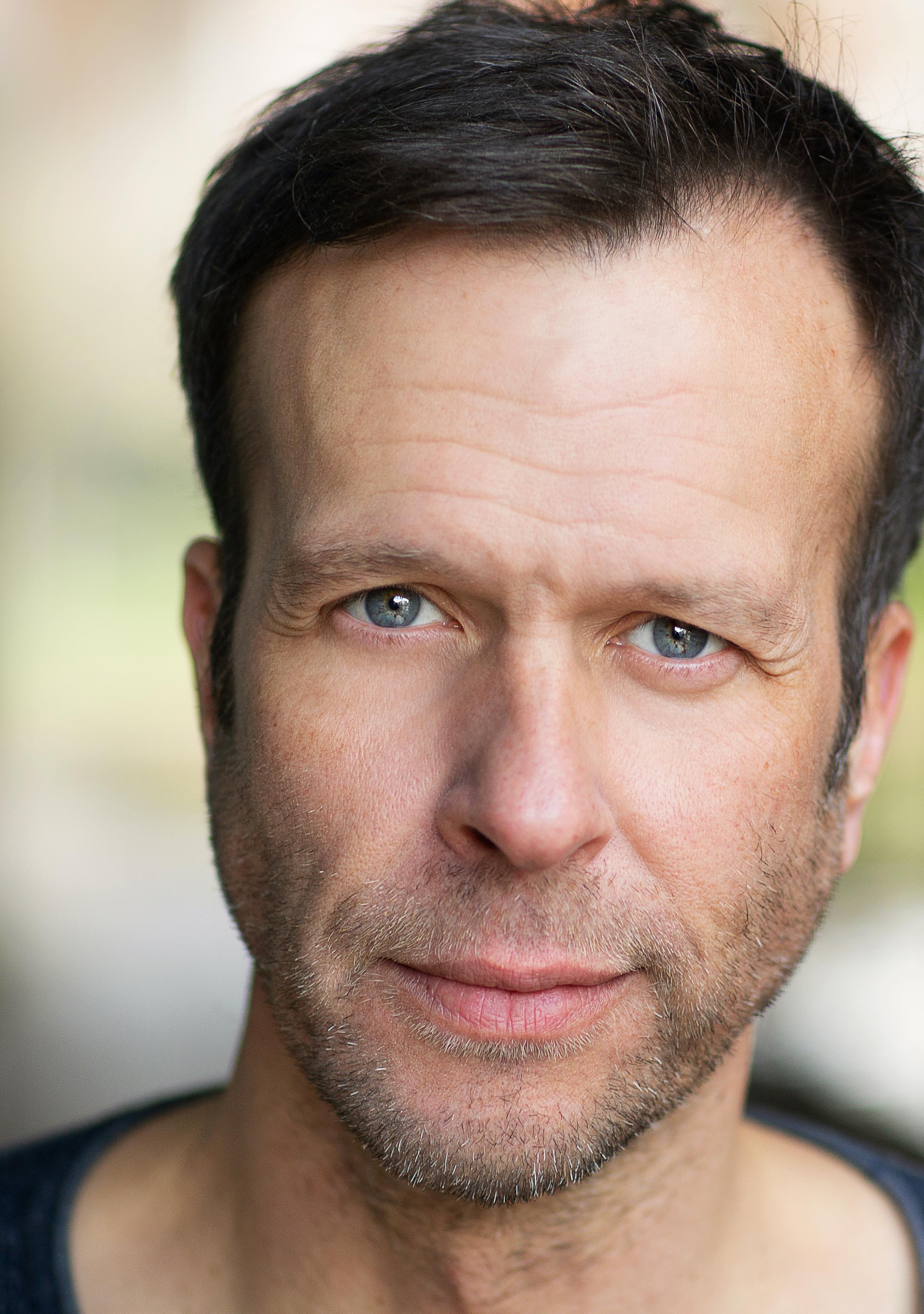actor John Schwab large photo