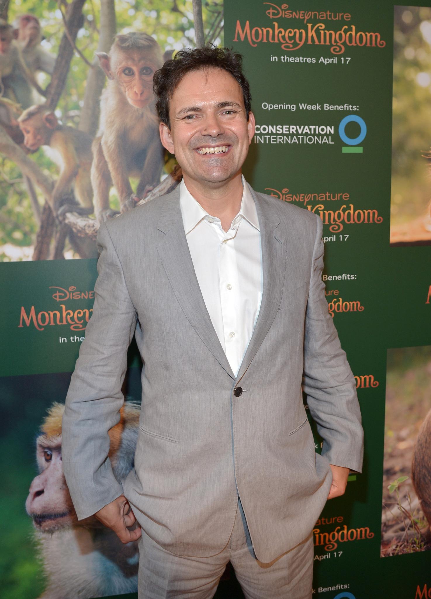 actor Mark Linfield large photo