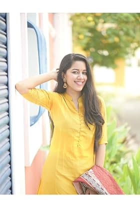 actor Mirnalini Ravi large photo