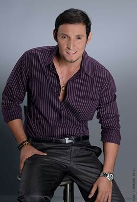 actor Emilio Garcia large photo