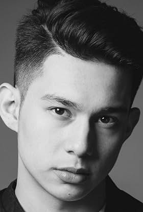 actor Fino Herrera large photo