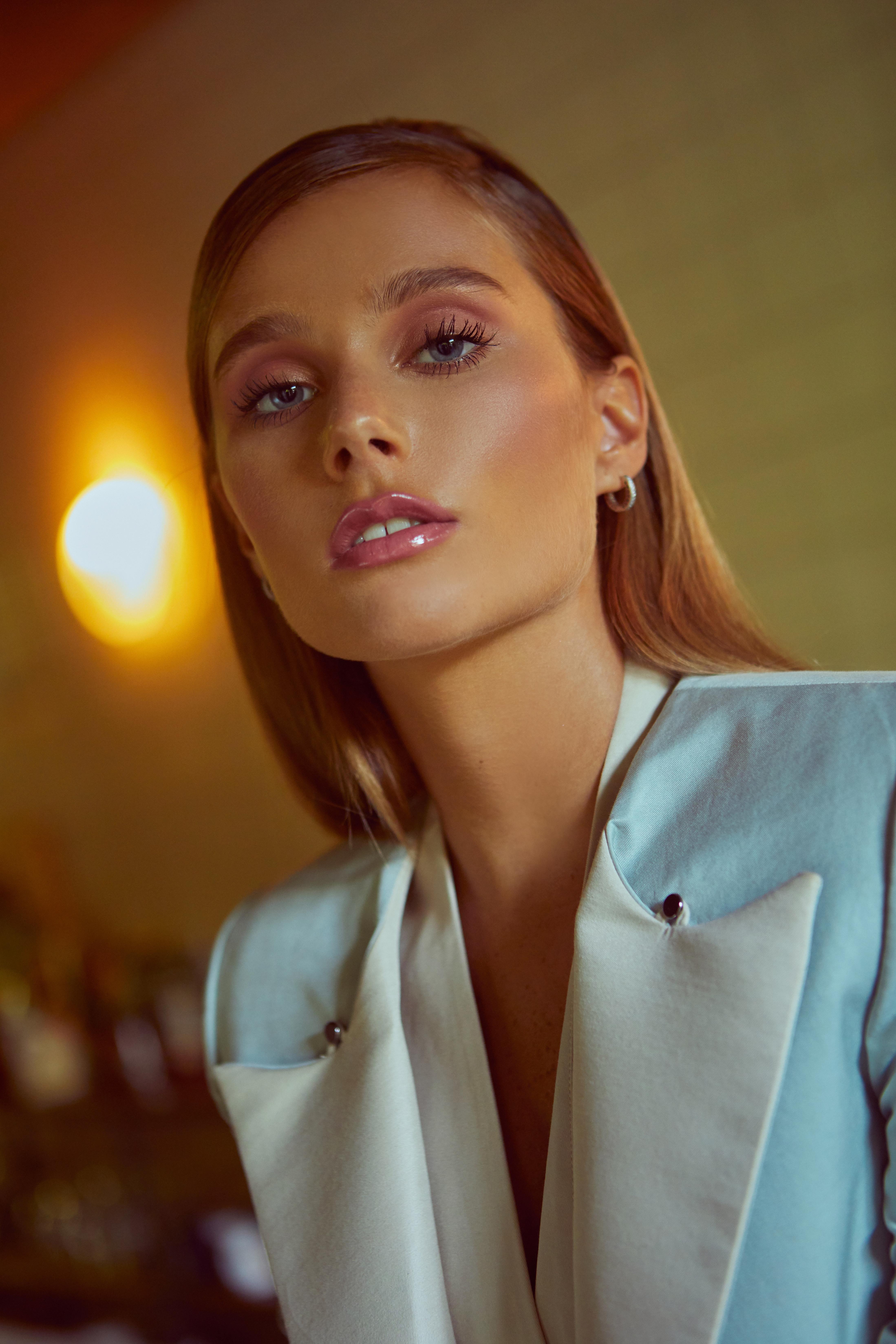 actor Valentina Zenere large photo