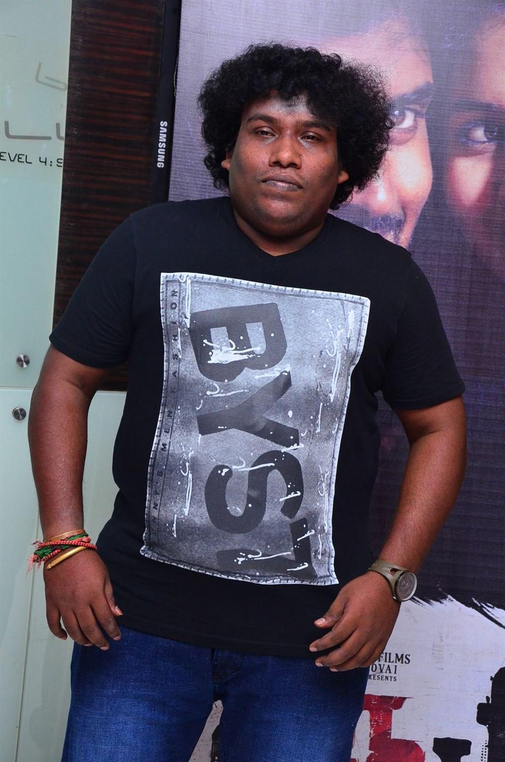 actor Yogi Babu large photo