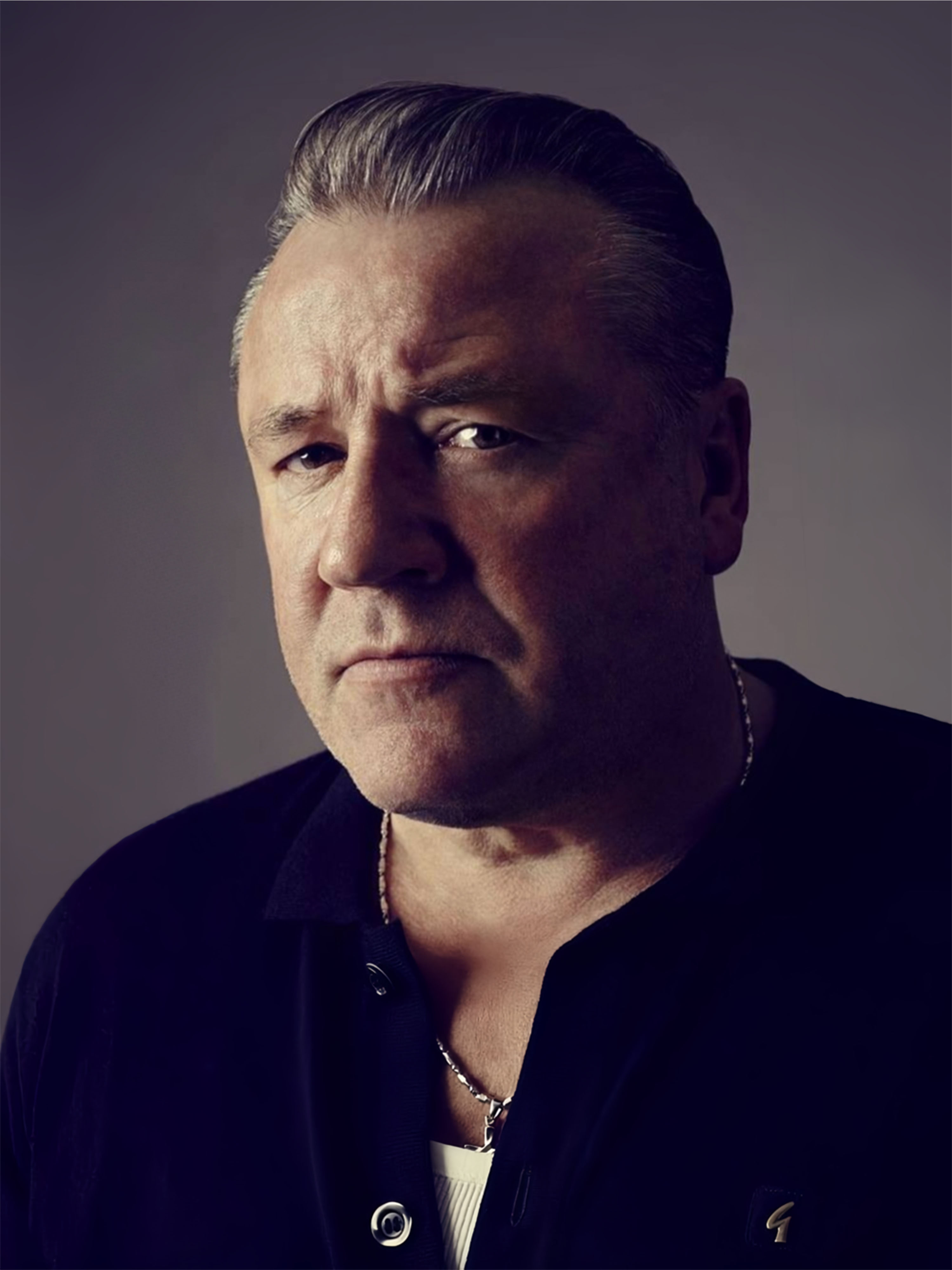actor Ray Winstone large photo