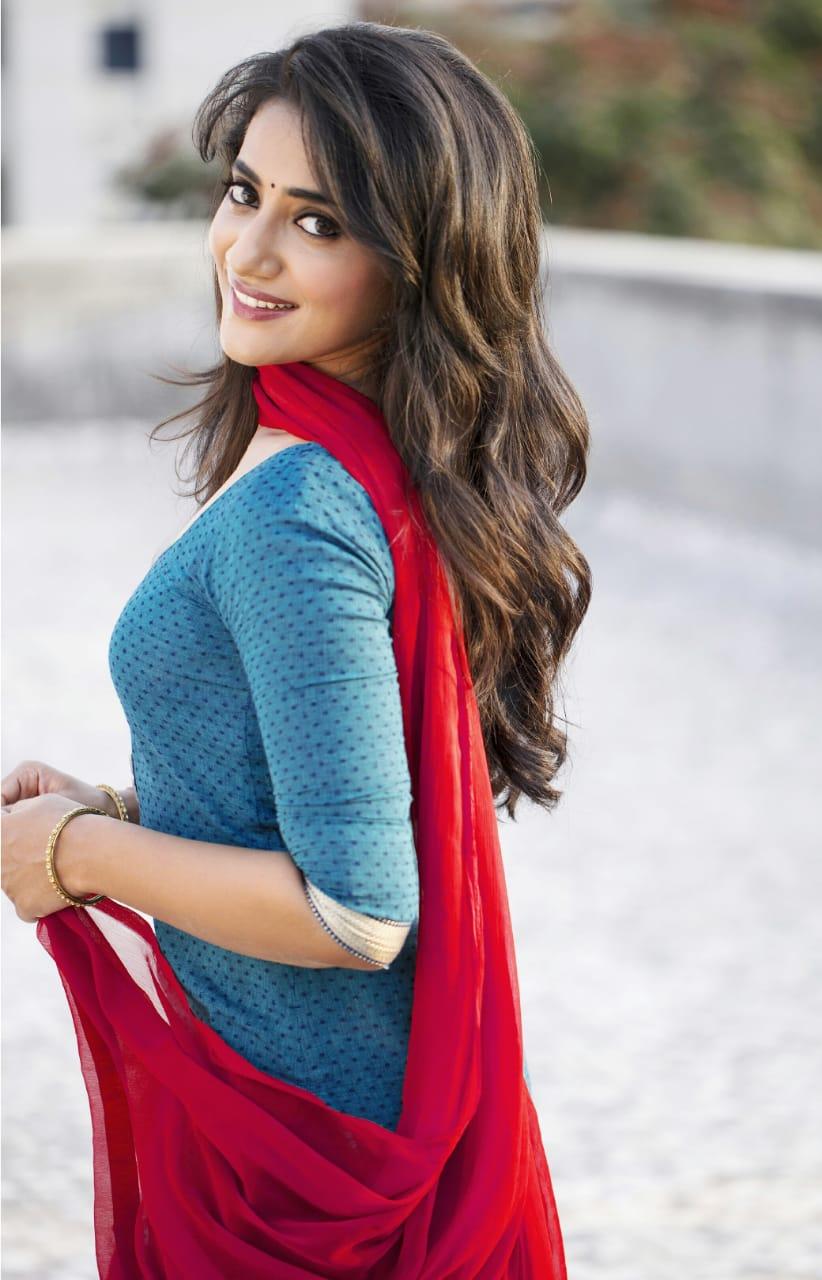 actor Ritooja Shinde large photo