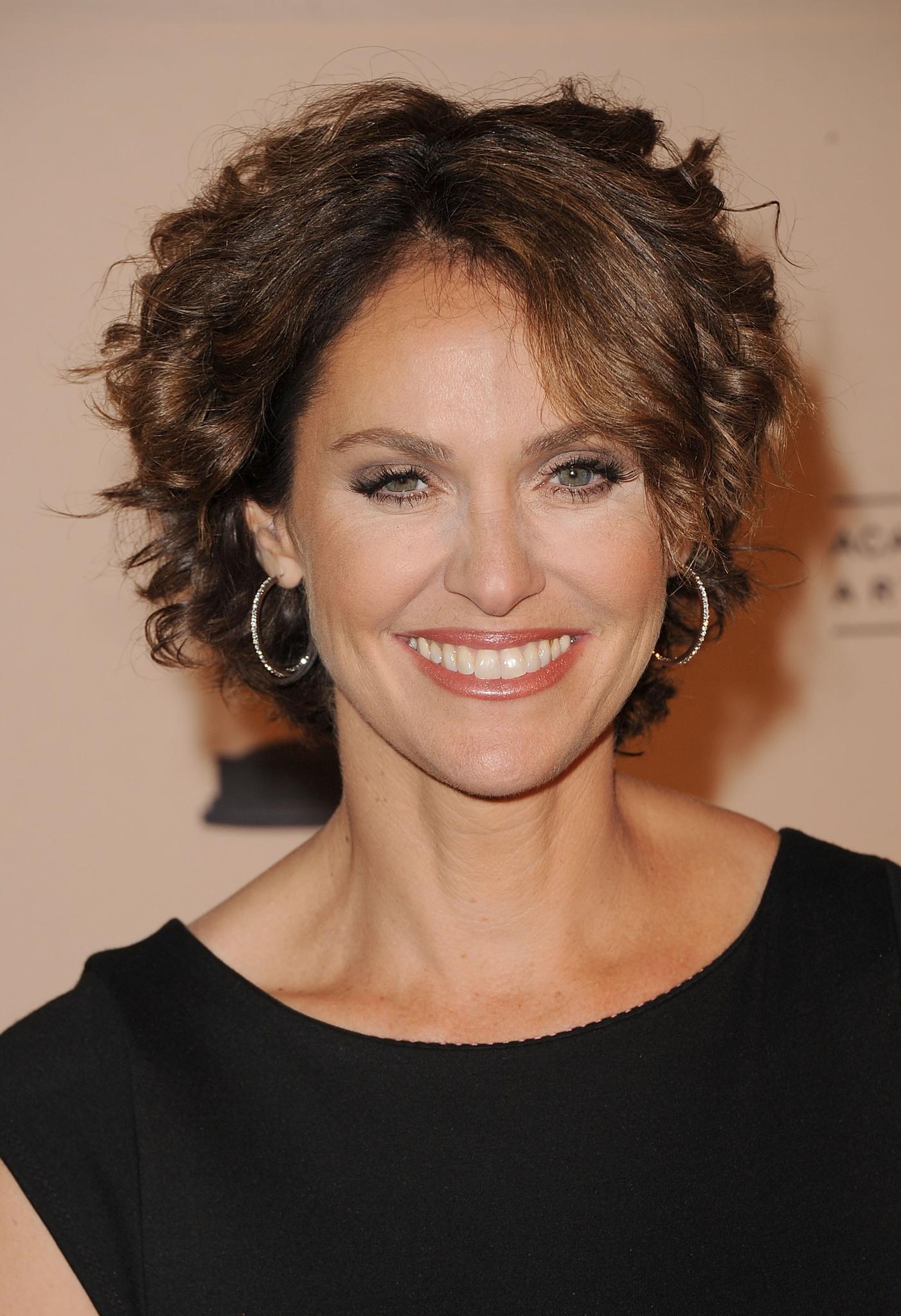 actor Amy Brenneman large photo