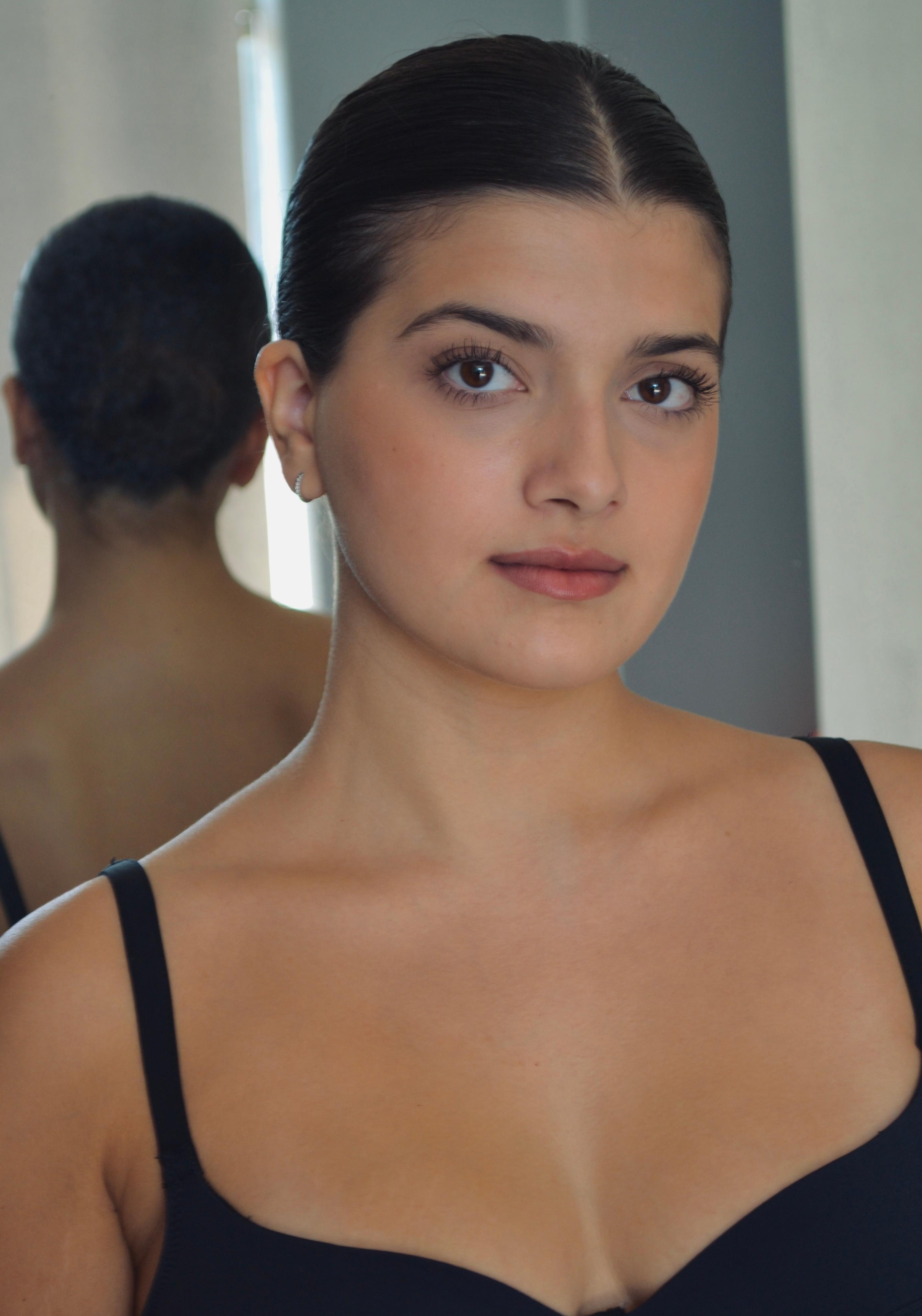 actor Aggelina Papadopoulou large photo