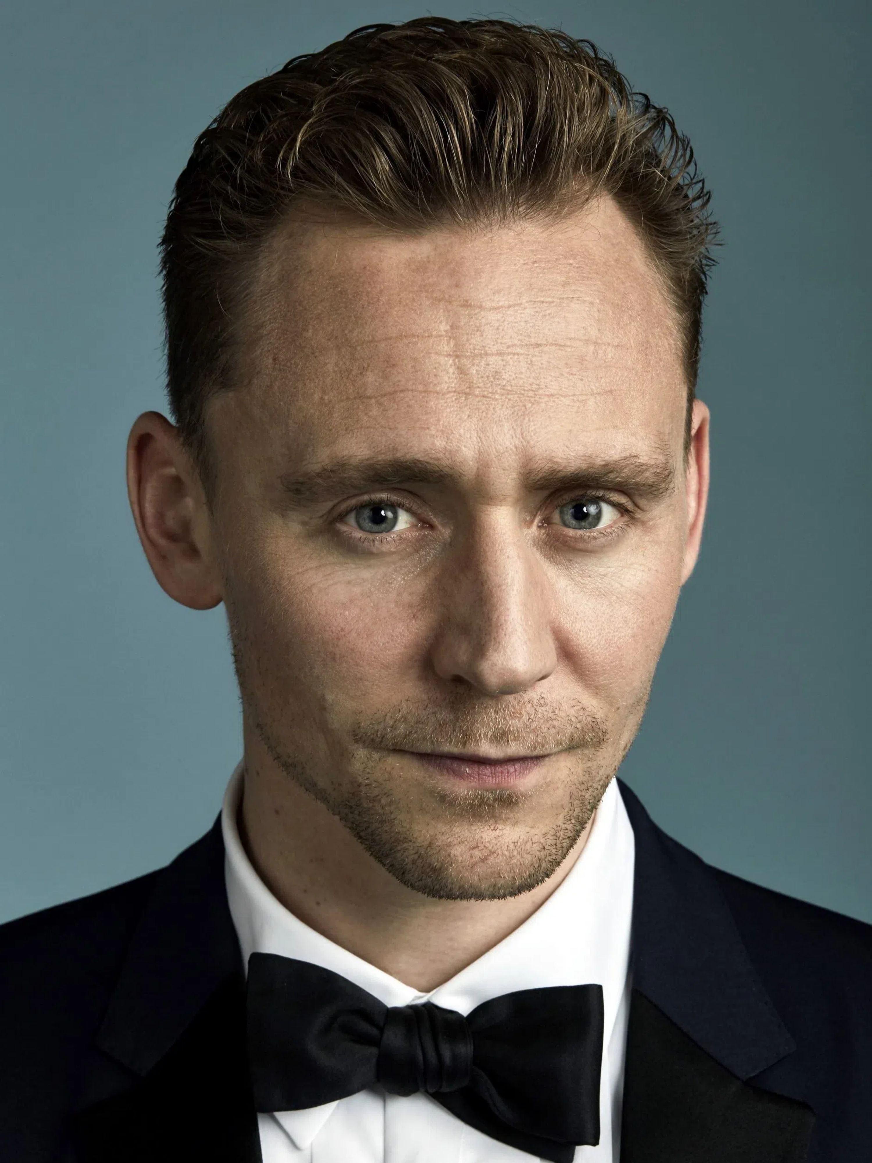 actor Tom Hiddleston large photo