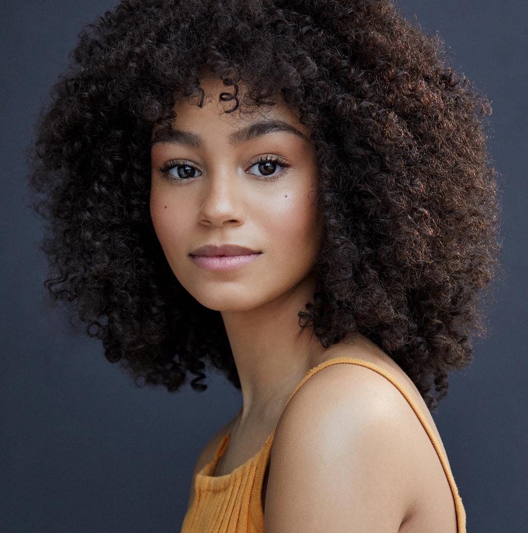 actor Laurissa Romain large photo