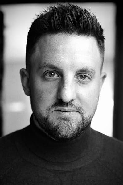 actor Simon Shorten large photo