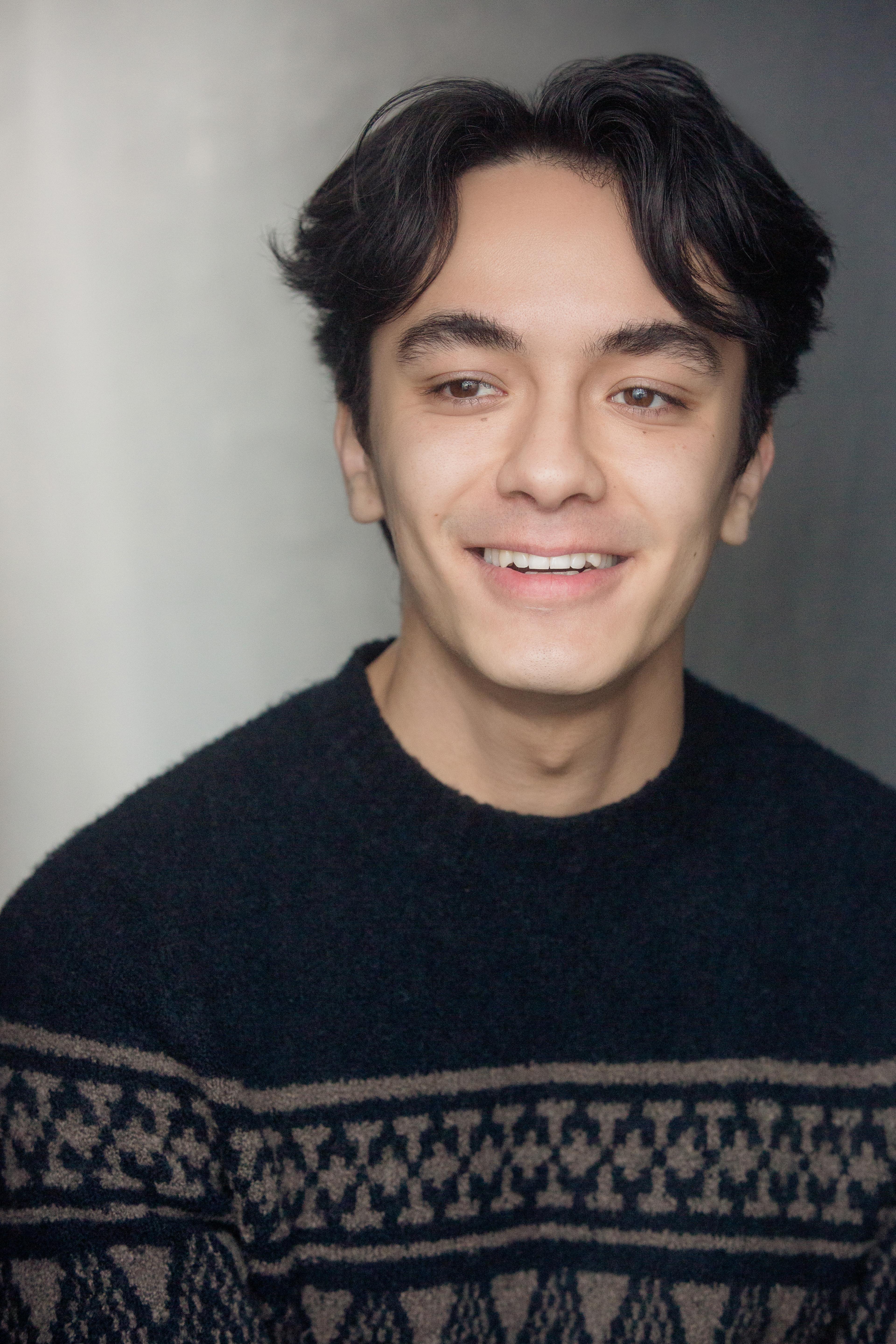 actor Tom Moya large photo