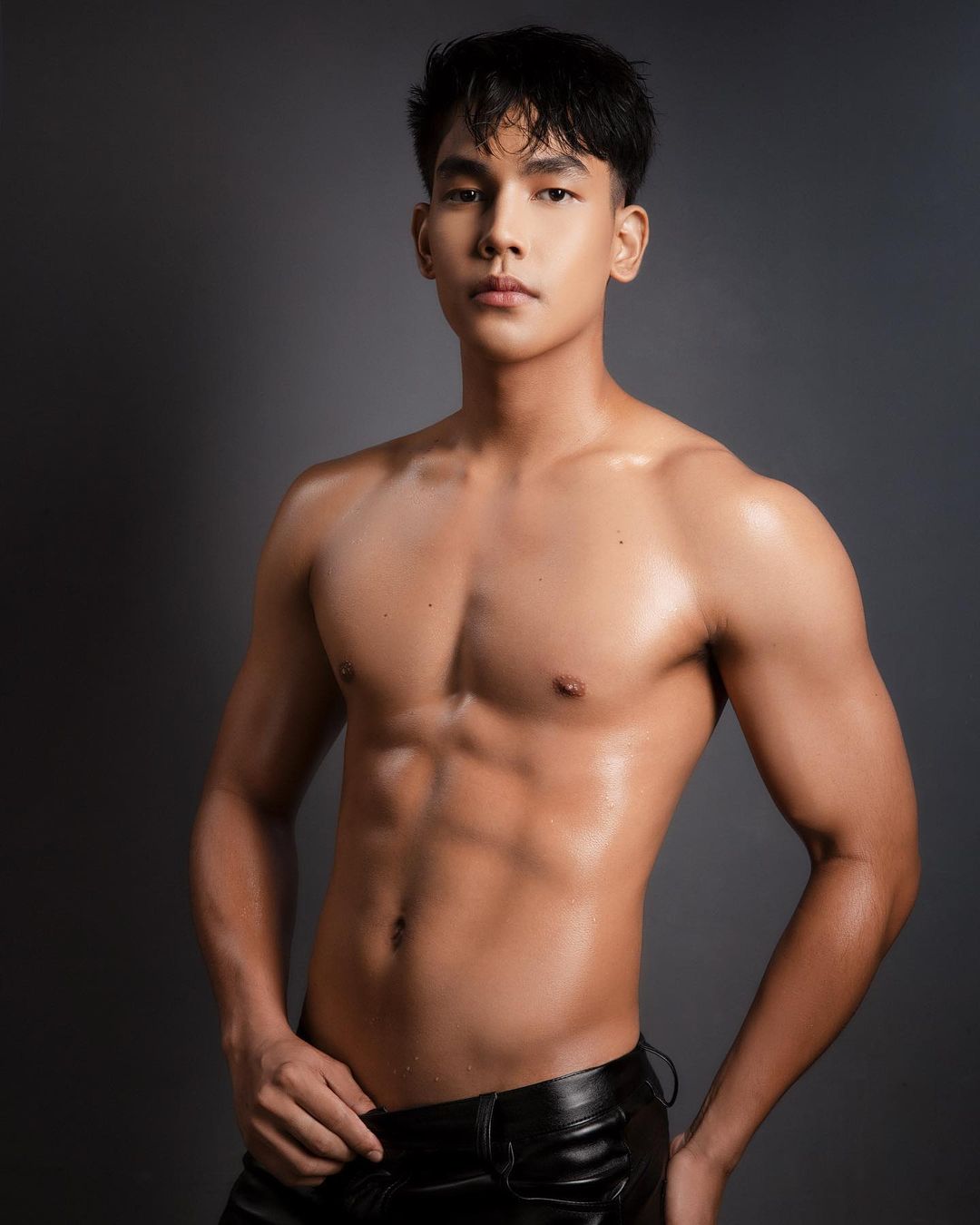 actor Ghion Layug large photo