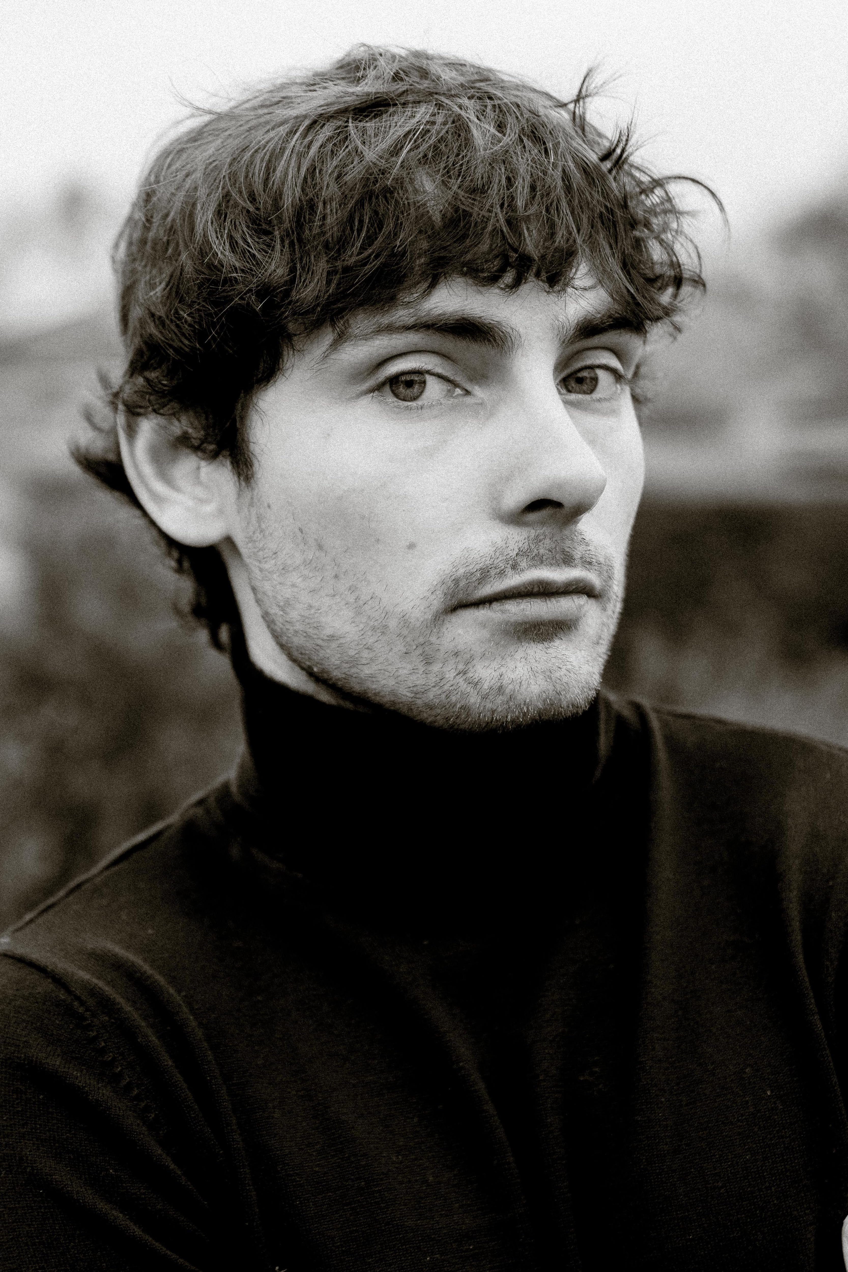 actor Cormac De Bhál large photo